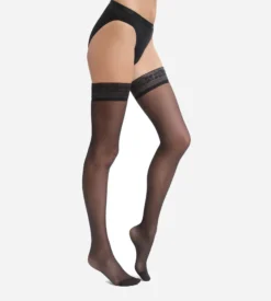 Bas femme en voile transparent Noir Dim Up Beauty
