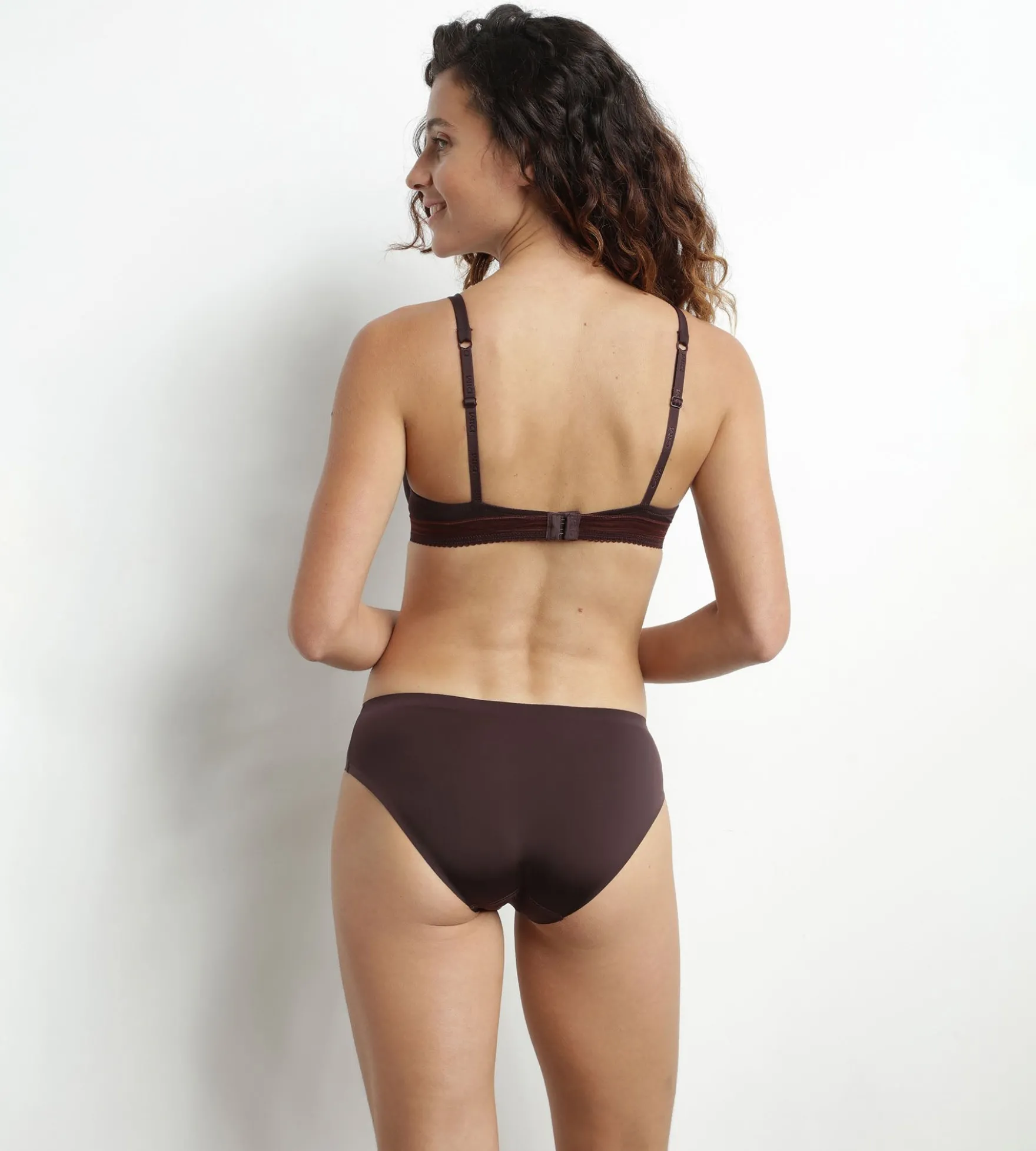 Culotte en microfibre marron précieux InvisiFree de Dim