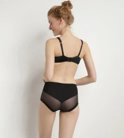 Culotte taille haute invisible noire Generous Limited Edition de Dim