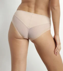 Slip femme en microfibre et tulle new skin Generous de Dim