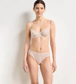 Soutien-gorge corbeille à armatures crème rose Dim x Ines de la Fressange