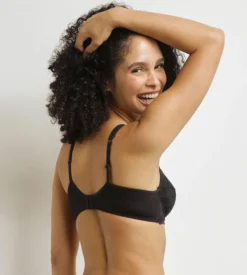 Soutien-Gorge emboîtant noir en dentelle Generous Essentiel