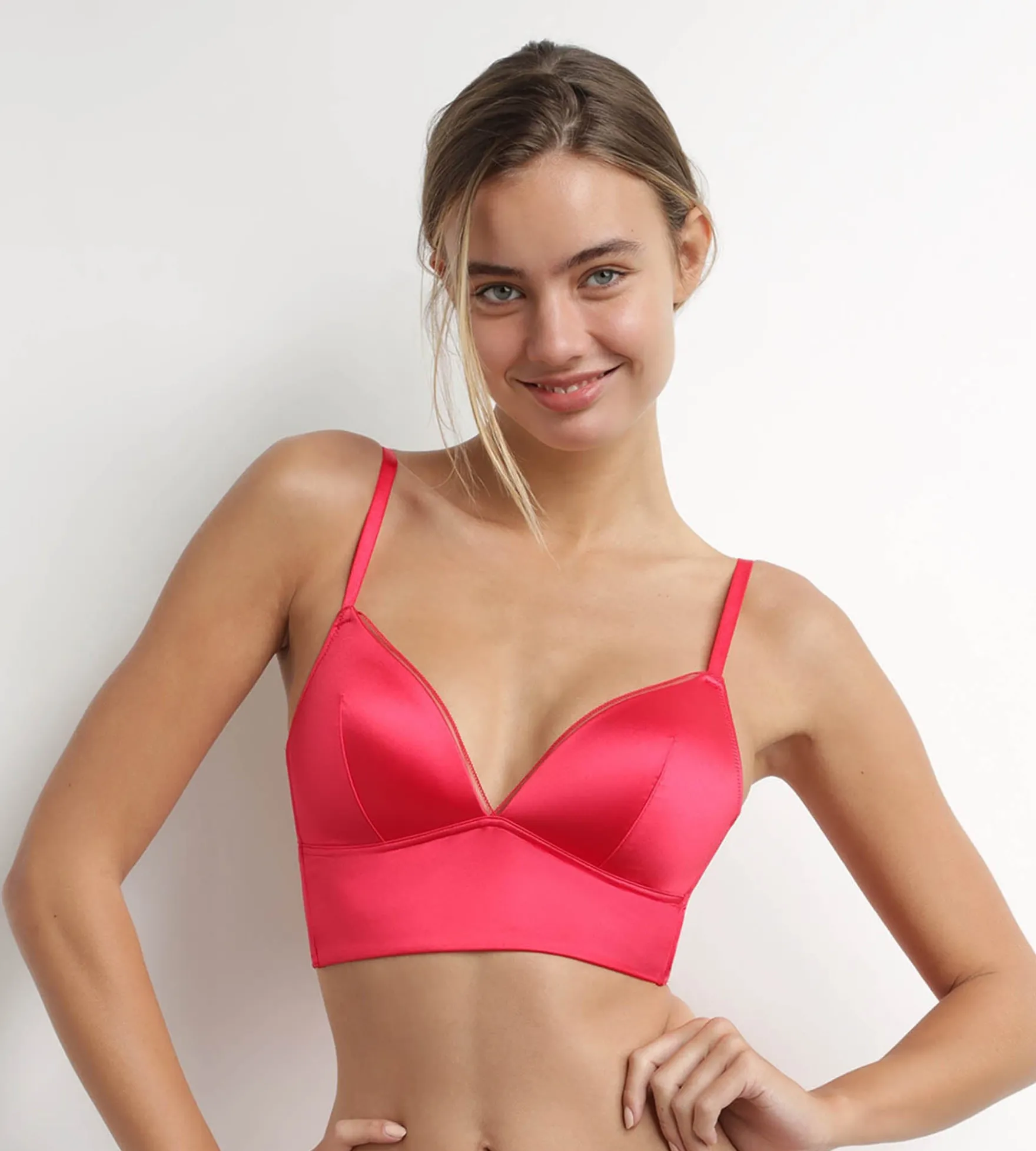 Soutien-gorge triangle ampliforme microfibre satinée Rouge Dim Chéri