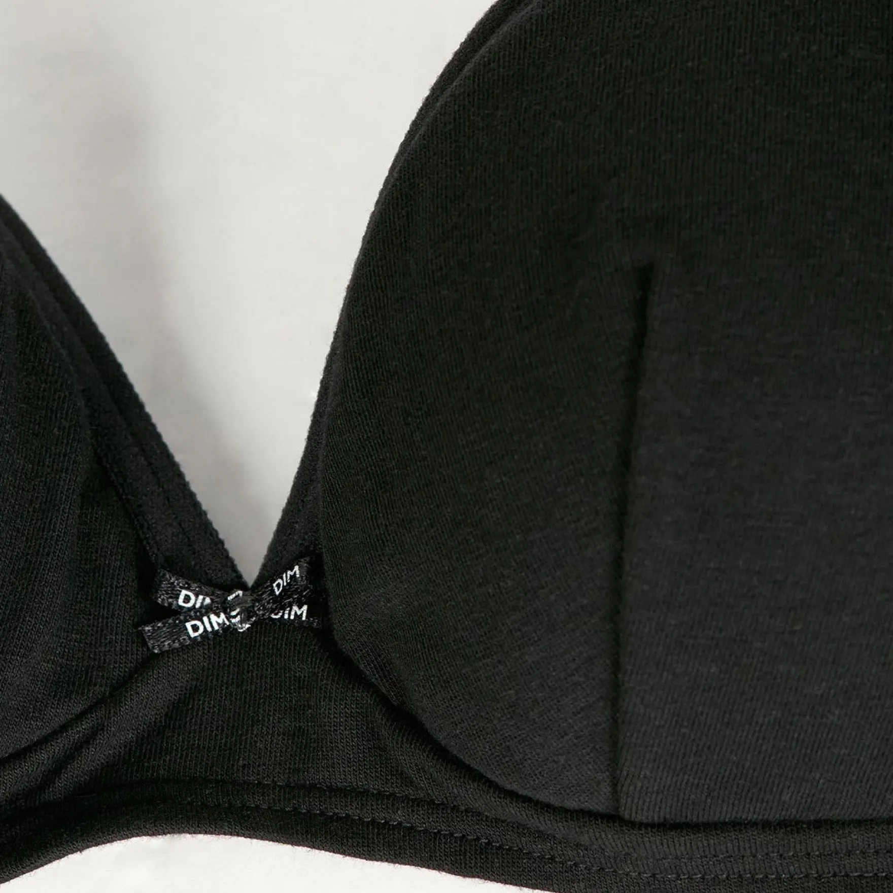 Soutien-gorge triangle noir DIM Girl